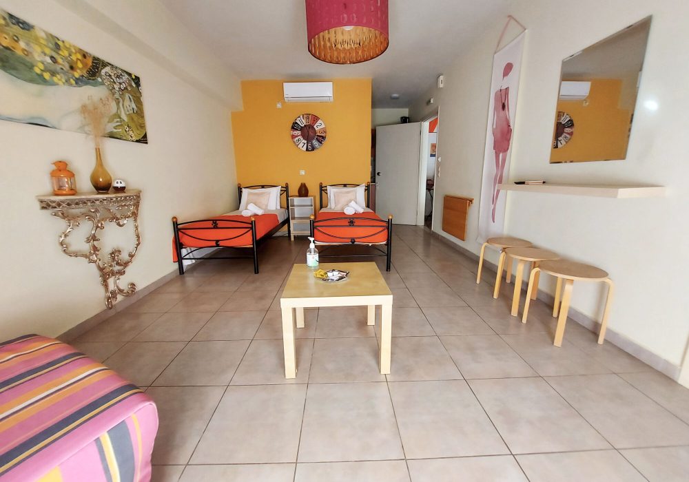 Nickolas Autumn Apartment