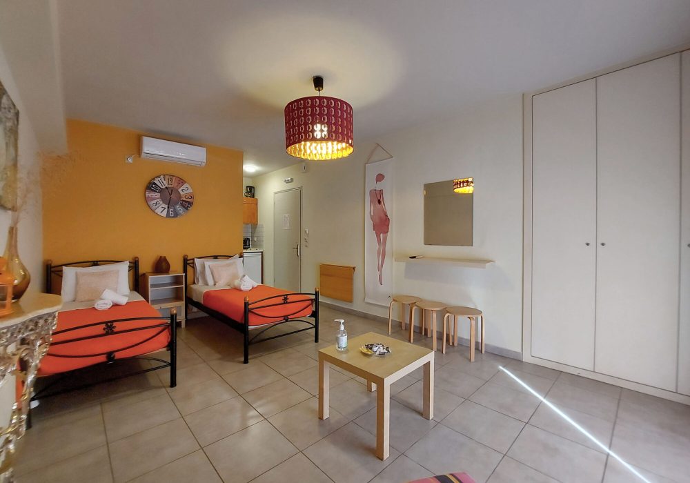 Nickolas Autumn Apartment