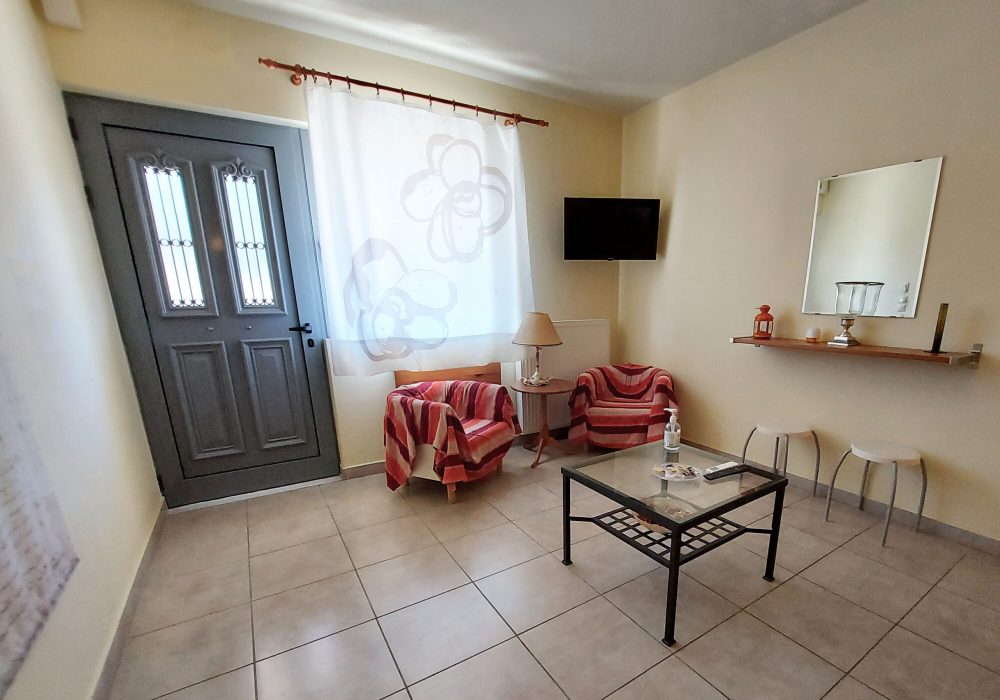 Nickolas Autumn Apartment