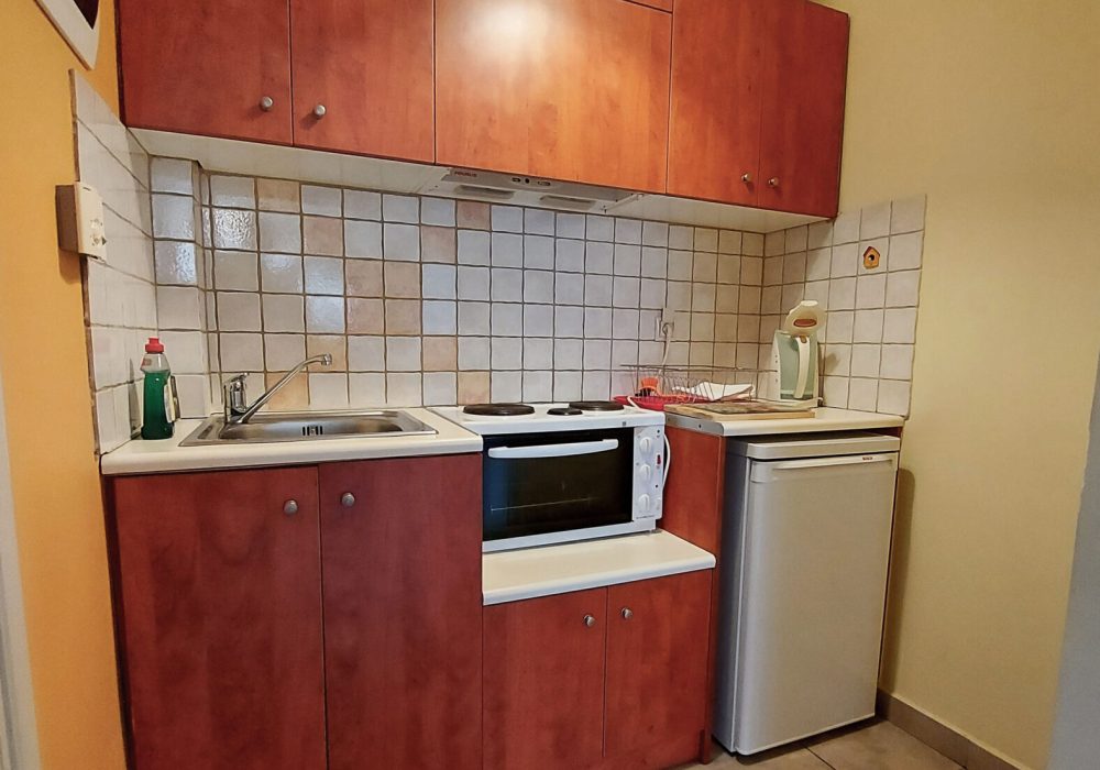 Nickolas Autumn Apartment