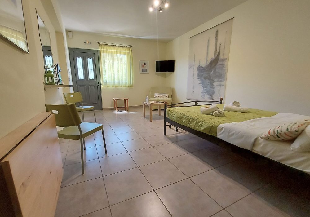 Nickolas Spring Apartment